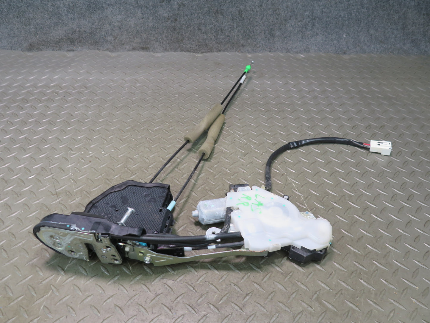 08-09 Lexus UVF46L LS600h Rear Right Door Lock Latch Actuator w Soft Close OEM
