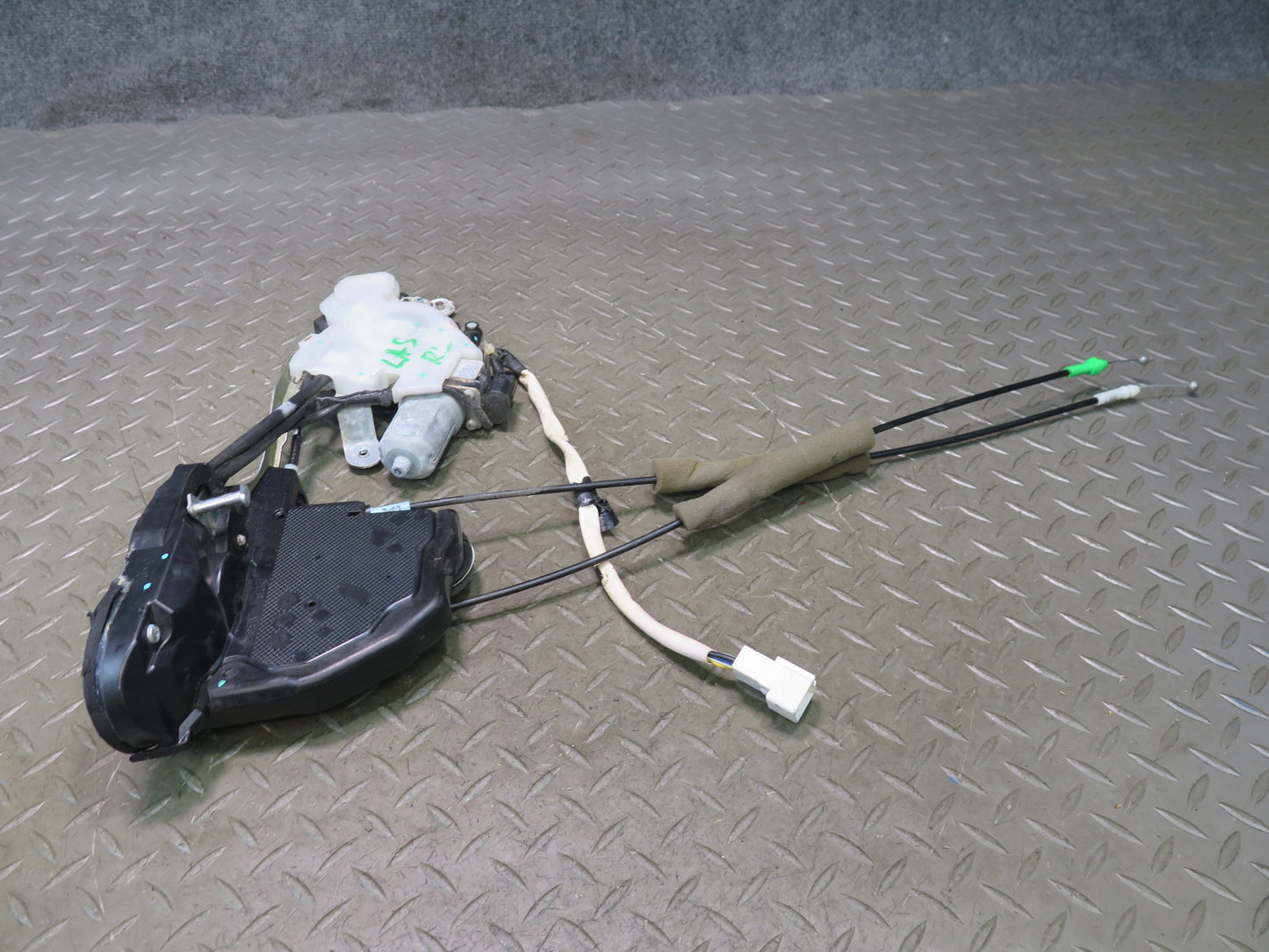 08-09 Lexus UVF46L LS600h Rear Left Door Lock Latch Actuator w Soft Close OEM