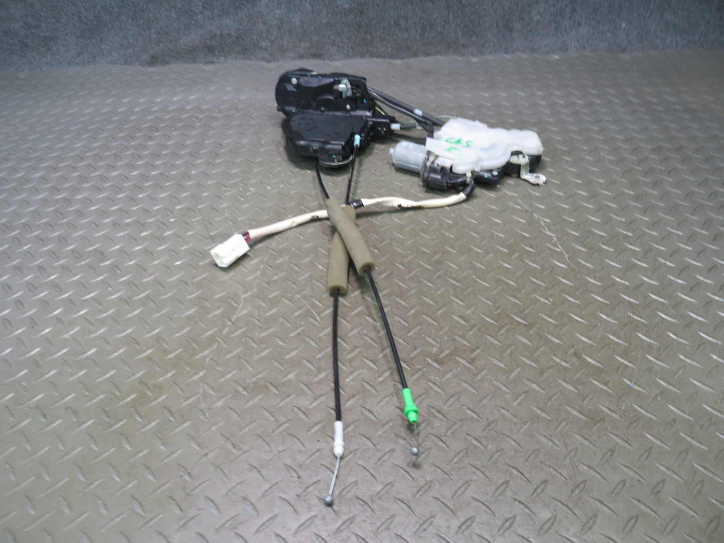 08-09 Lexus UVF46L LS600h Rear Left Door Lock Latch Actuator w Soft Close OEM