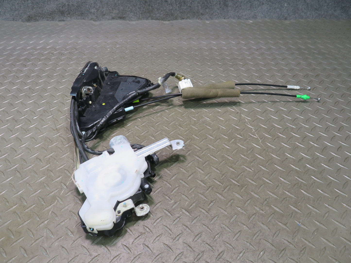 07-09 Lexus LS600h LS460 Front Right Door Lock Latch Actuator Easy Close OEM