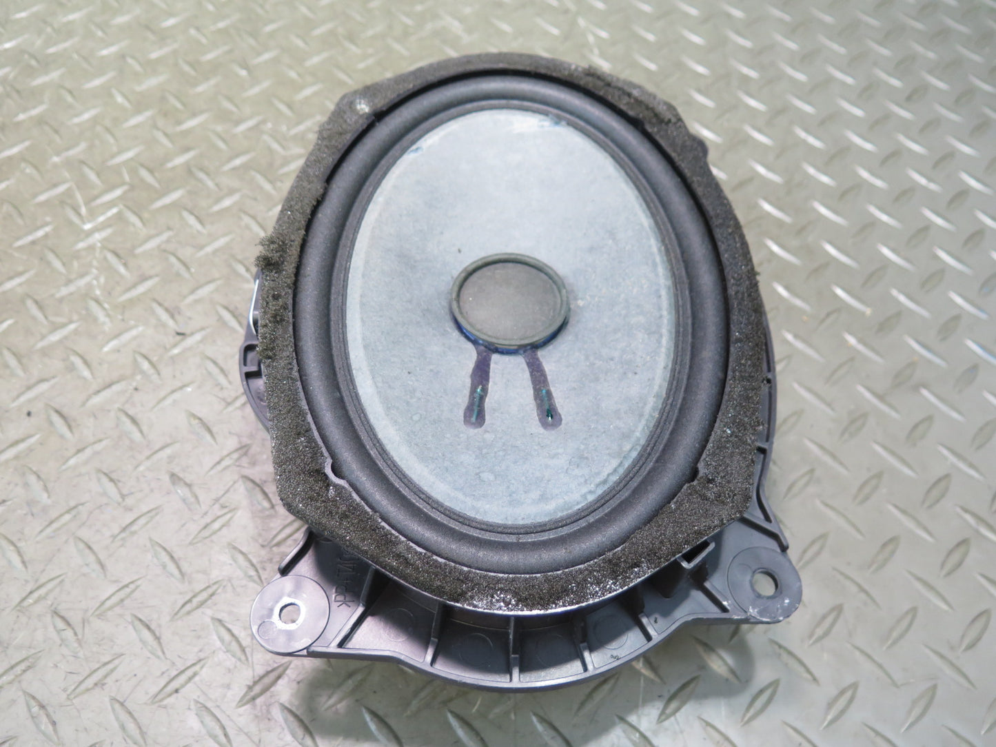 07-17 Lexus UVF46L LS600h LS460 Set of 2 Front Door Mark Levinson Speaker OEM