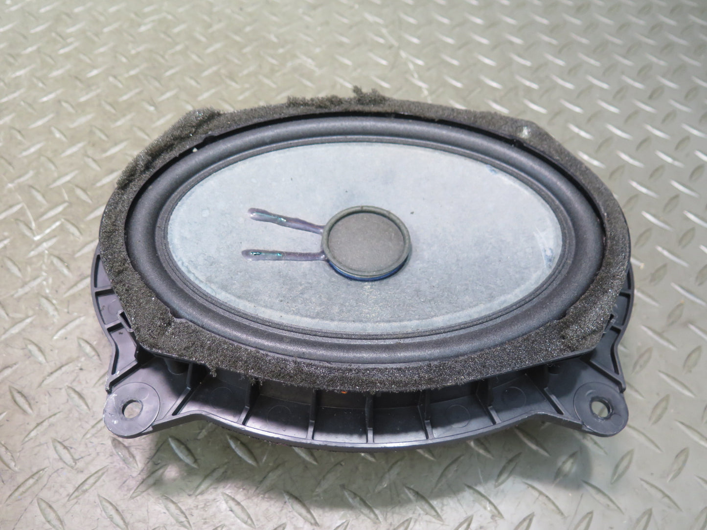 07-17 Lexus UVF46L LS600h LS460 Set of 2 Front Door Mark Levinson Speaker OEM
