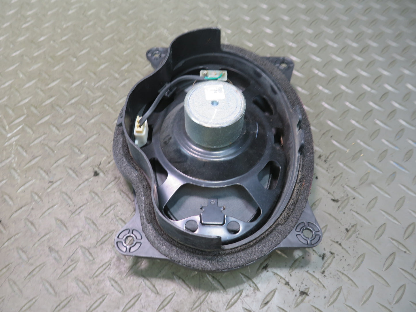 07-17 Lexus UVF46L LS600h LS460 Set of 2 Front Door Mark Levinson Speaker OEM