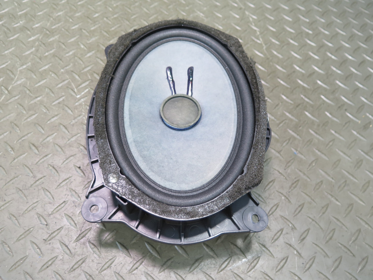 07-17 Lexus UVF46L LS600h LS460 Set of 2 Front Door Mark Levinson Speaker OEM