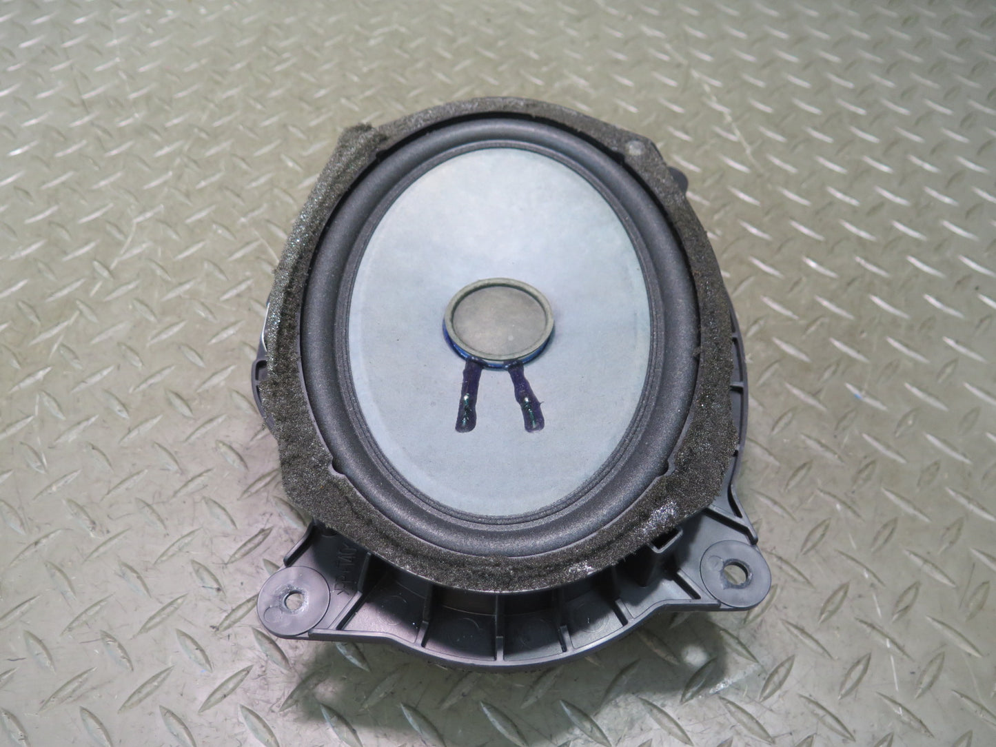 07-17 Lexus UVF46L LS600h LS460 Set of 2 Front Door Mark Levinson Speaker OEM