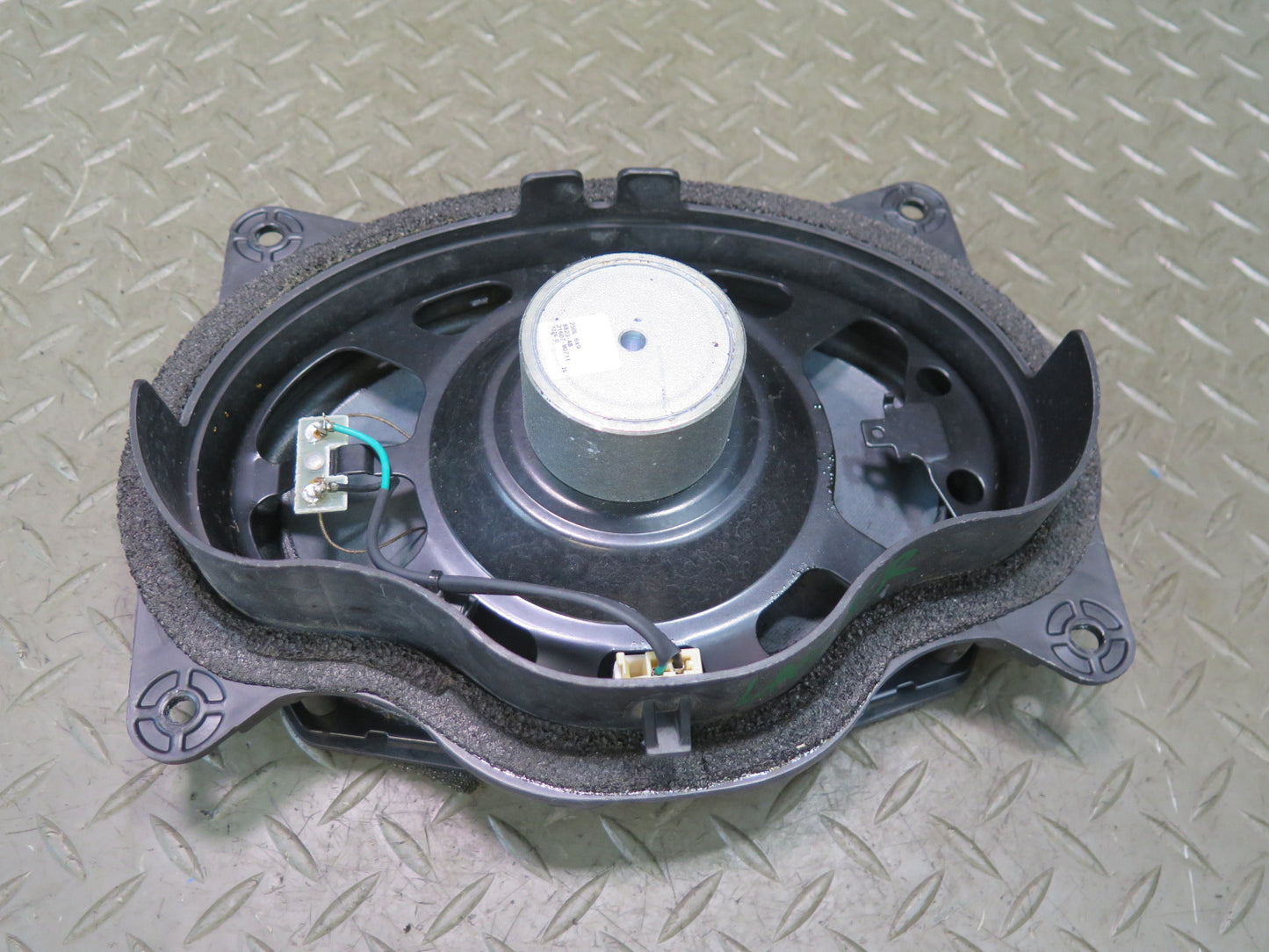 07-17 Lexus UVF46L LS600h LS460 Set of 2 Front Door Mark Levinson Speaker OEM