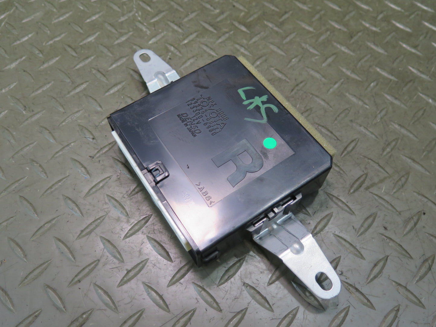07-09 Lexus UVF46L LS600h LS460 Rear Right Door Control Module 89224-50121 OEM