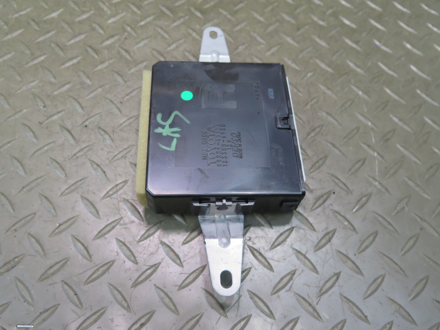 07-09 Lexus UVF46L LS600h LS460 Rear Right Door Control Module 89224-50121 OEM