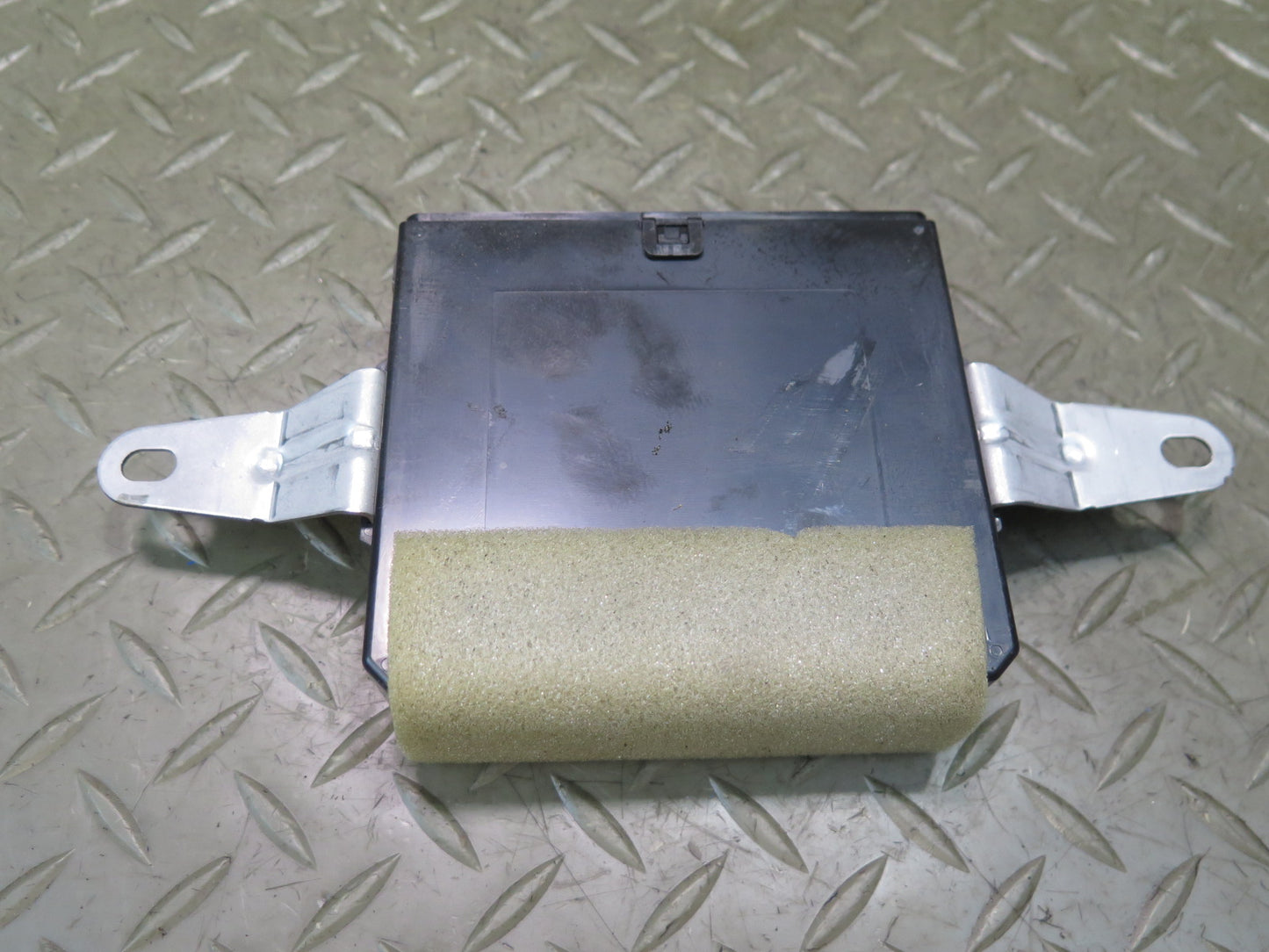 07-09 Lexus UVF46L LS600h LS460 Rear Right Door Control Module 89224-50121 OEM