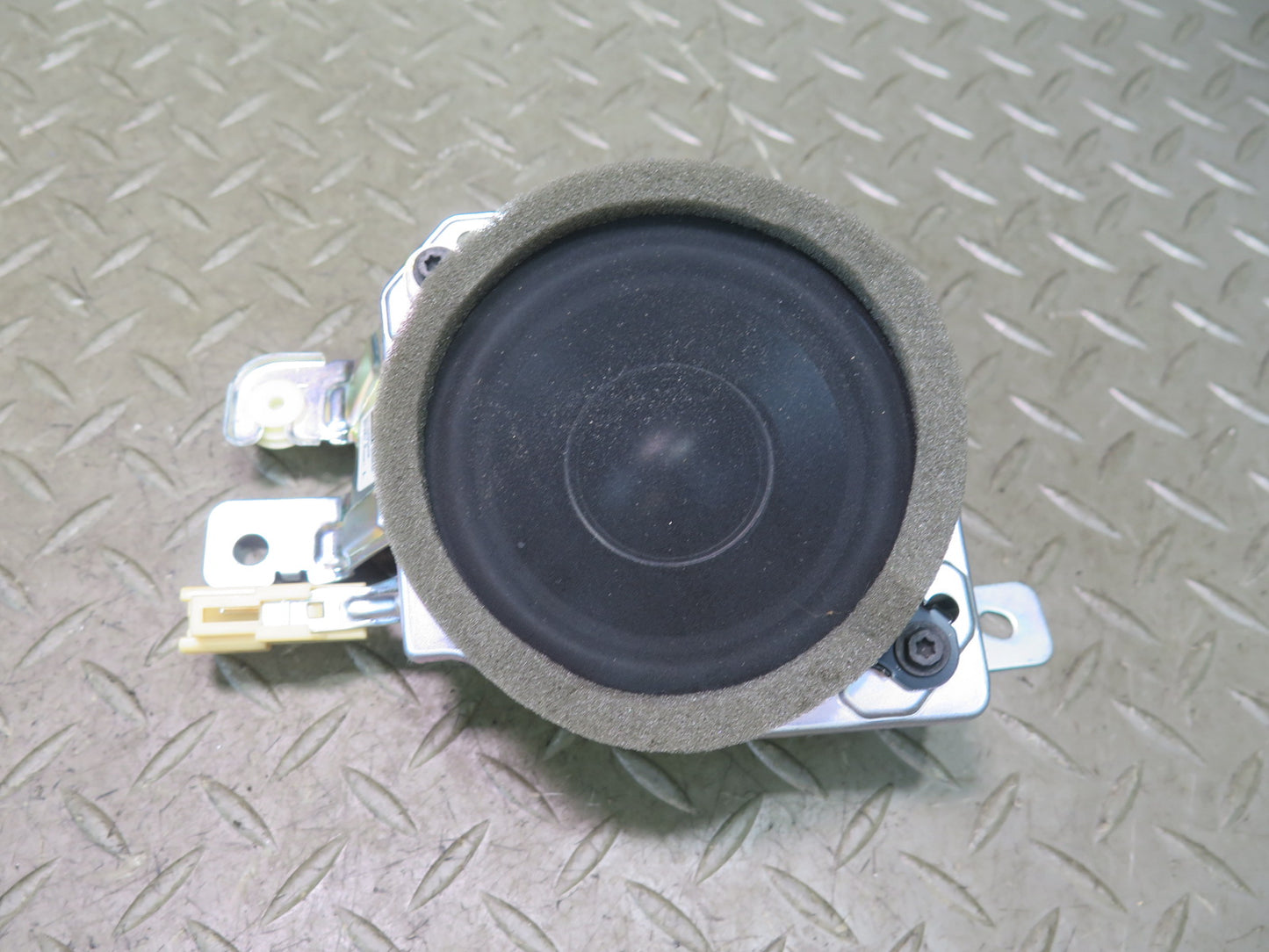 07-17 Lexus UVF46L LS600h LS460 Set of 2 Rear Door Mark Levinson Speaker OEM