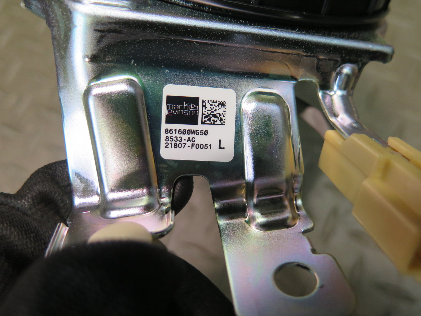 07-17 Lexus UVF46L LS600h LS460 Set of 2 Rear Door Mark Levinson Speaker OEM