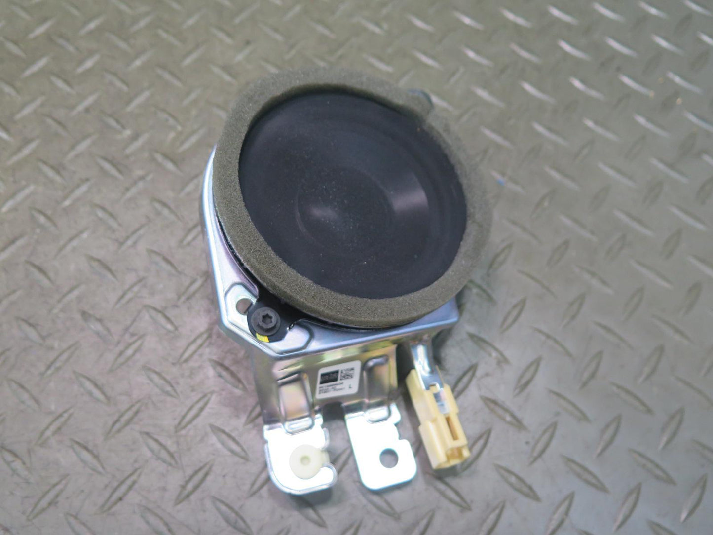 07-17 Lexus UVF46L LS600h LS460 Set of 2 Rear Door Mark Levinson Speaker OEM