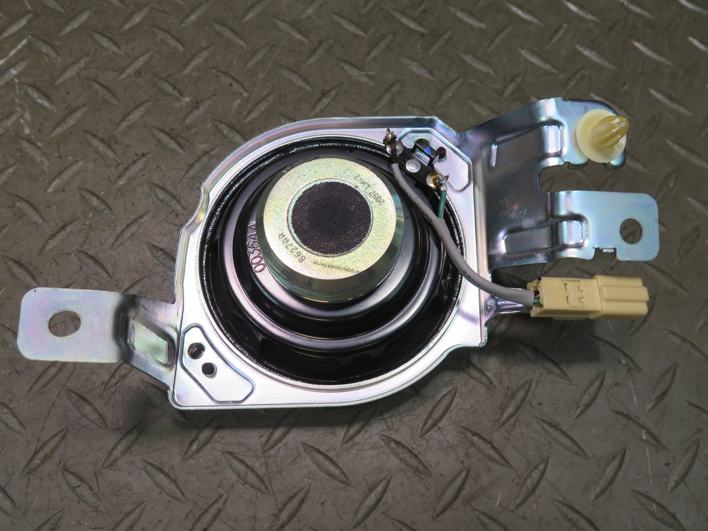 07-17 Lexus UVF46L LS600h LS460 Set of 2 Rear Door Mark Levinson Speaker OEM