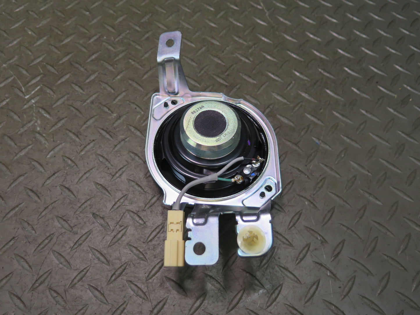07-17 Lexus UVF46L LS600h LS460 Set of 2 Rear Door Mark Levinson Speaker OEM