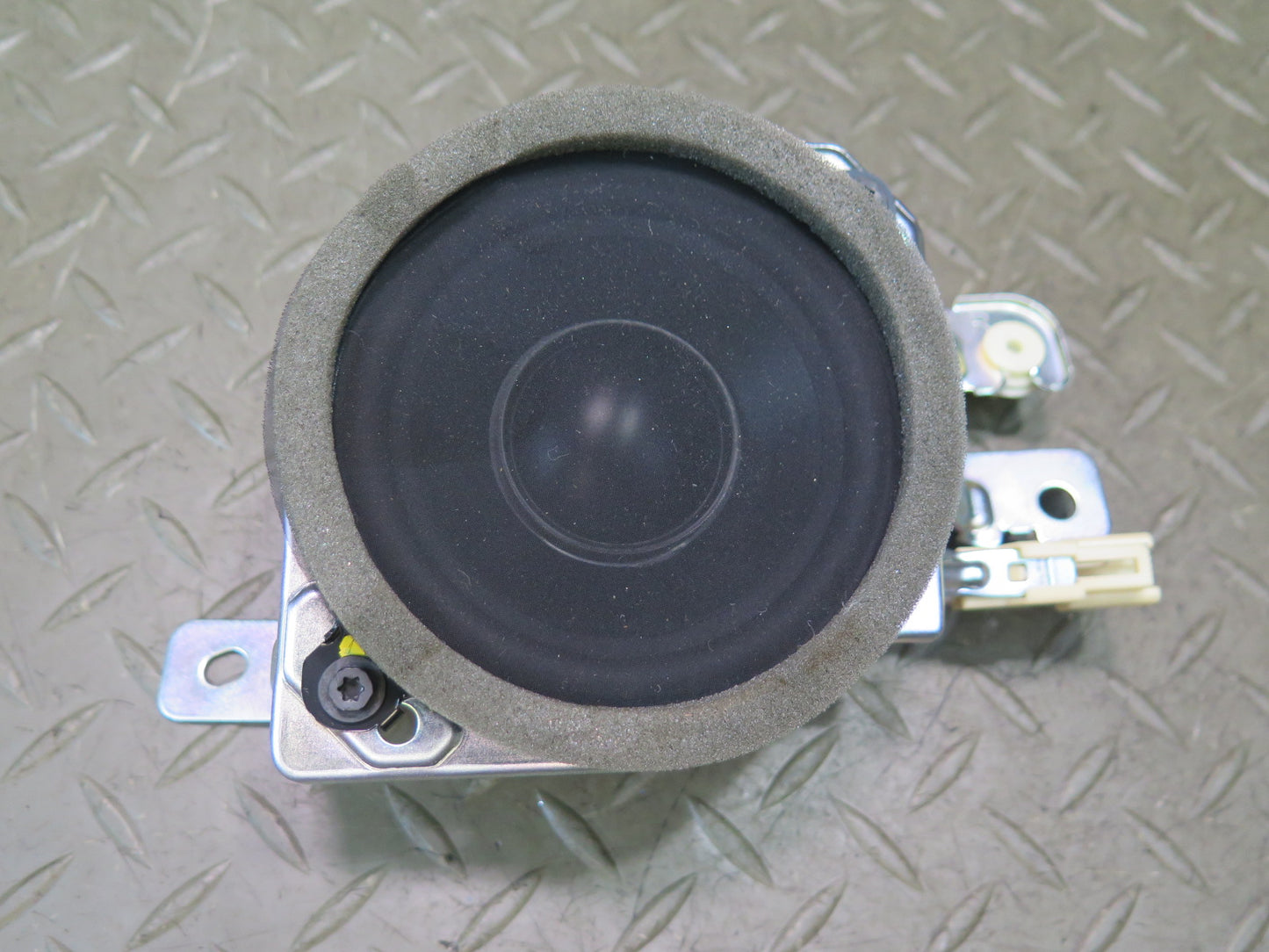 07-17 Lexus UVF46L LS600h LS460 Set of 2 Rear Door Mark Levinson Speaker OEM