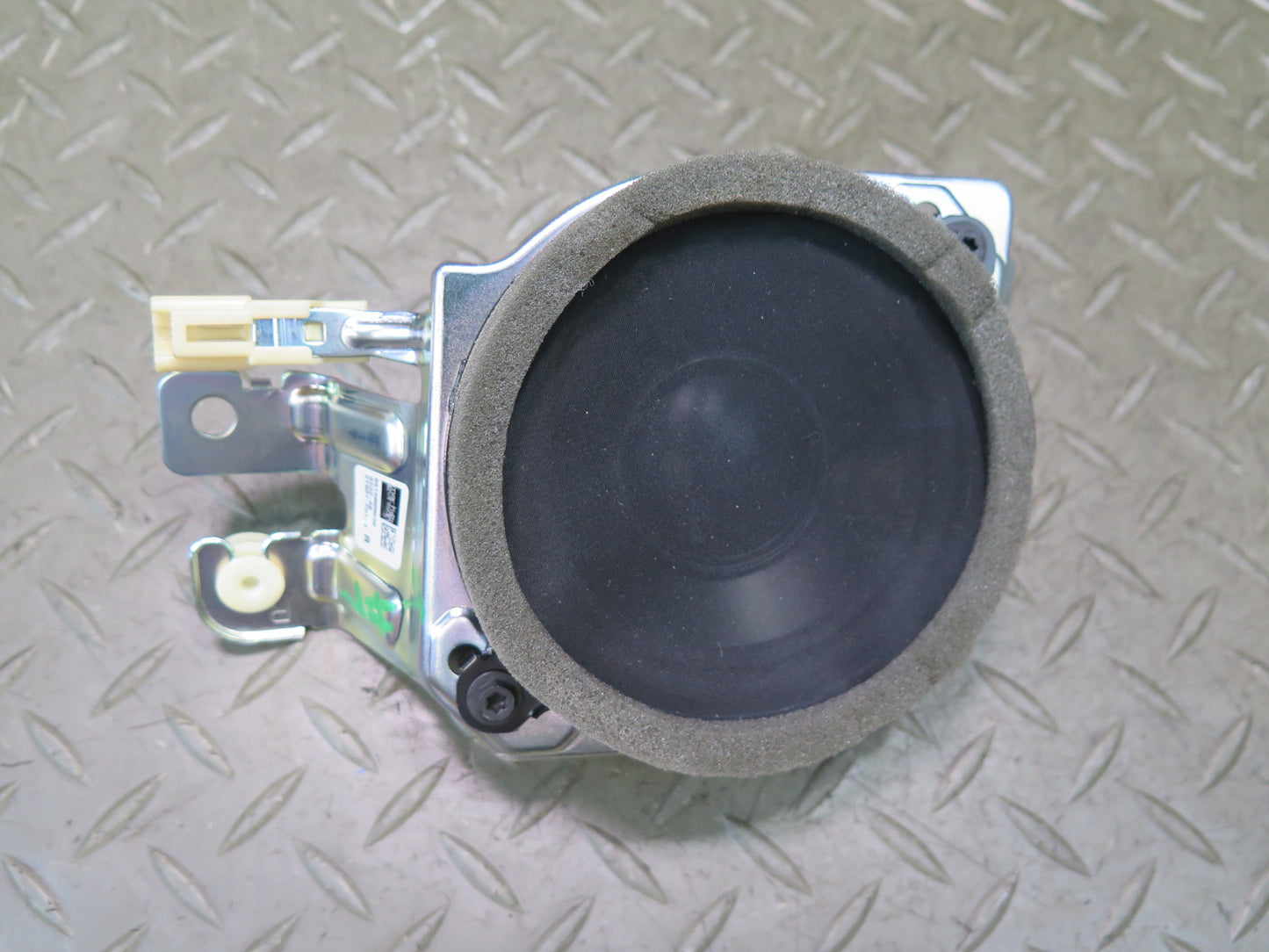 07-17 Lexus UVF46L LS600h LS460 Set of 2 Rear Door Mark Levinson Speaker OEM
