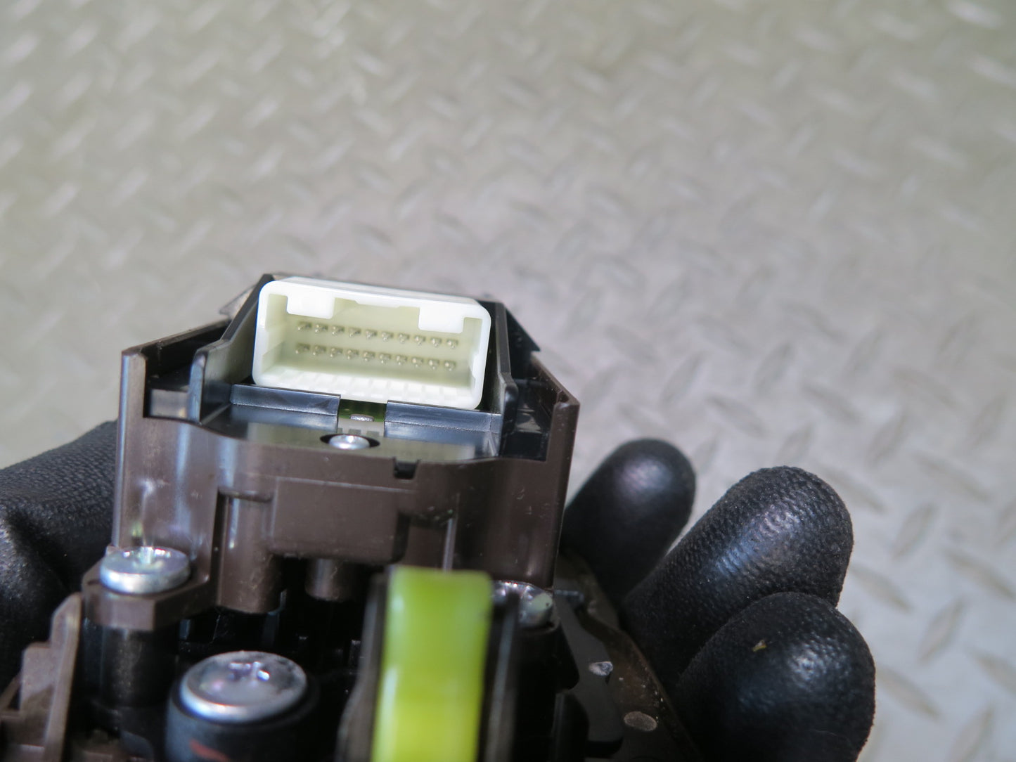 08-12 Lexus UVF46L LS600h Front Left Door Master Power Window Switch OEM