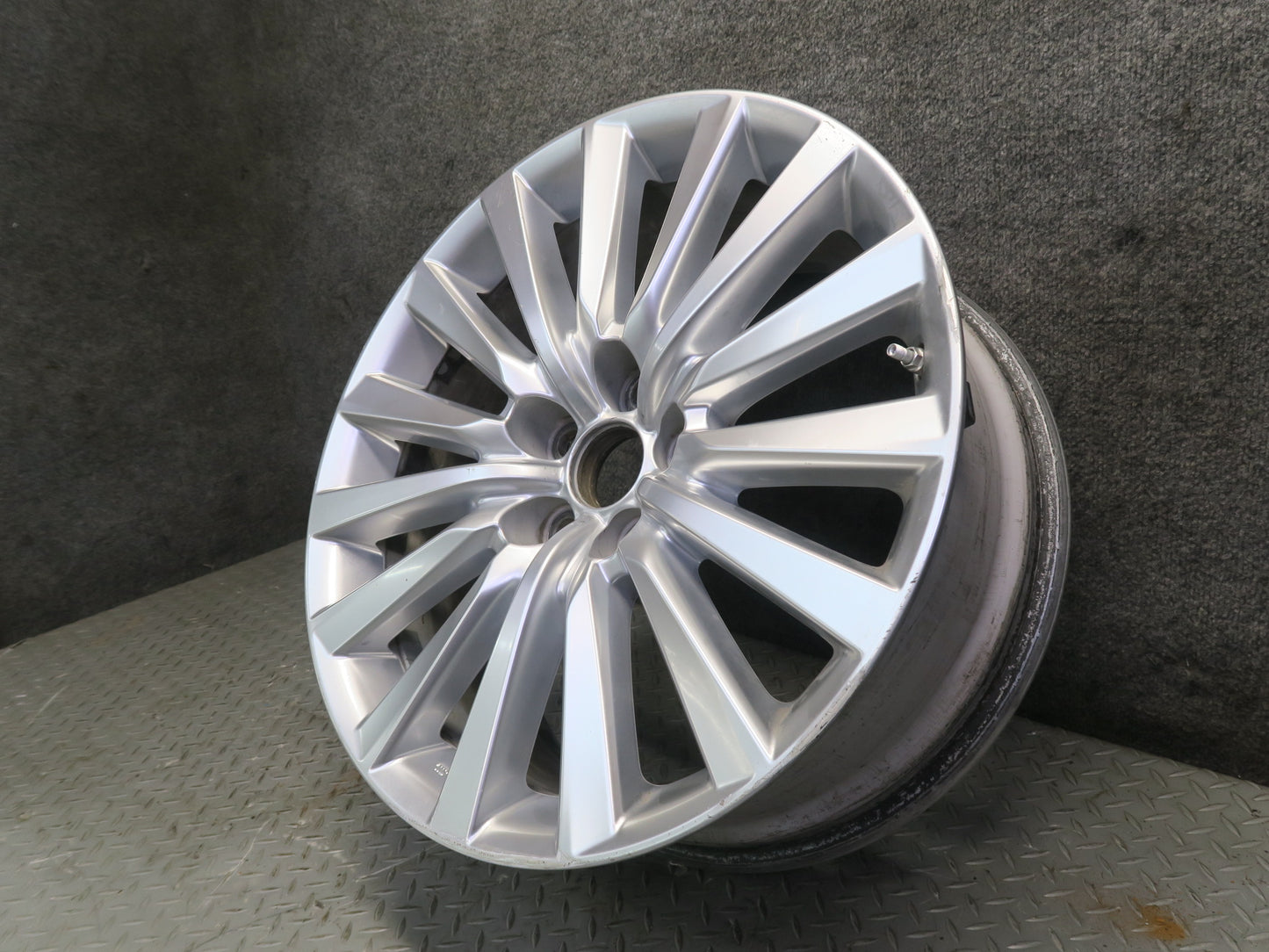 13-17 Lexus LS460 Factory Alloy R19 19" Wheel Rim 19x8J ET35 OEM