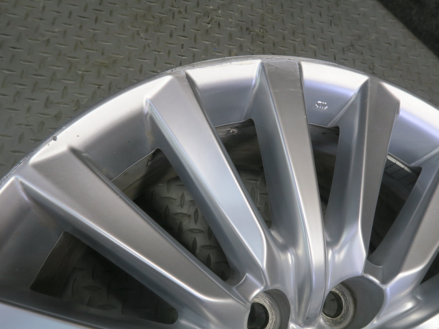 13-17 Lexus LS460 Factory Alloy R19 19" Wheel Rim 19x8J ET35 OEM