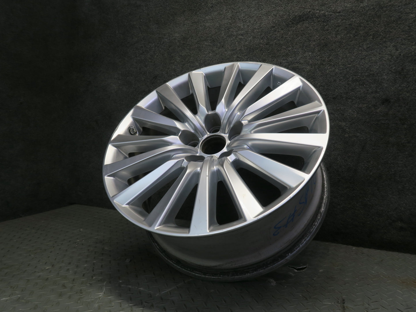 13-17 Lexus LS460 Factory Alloy R19 19" Wheel Rim 19x8J ET35 OEM