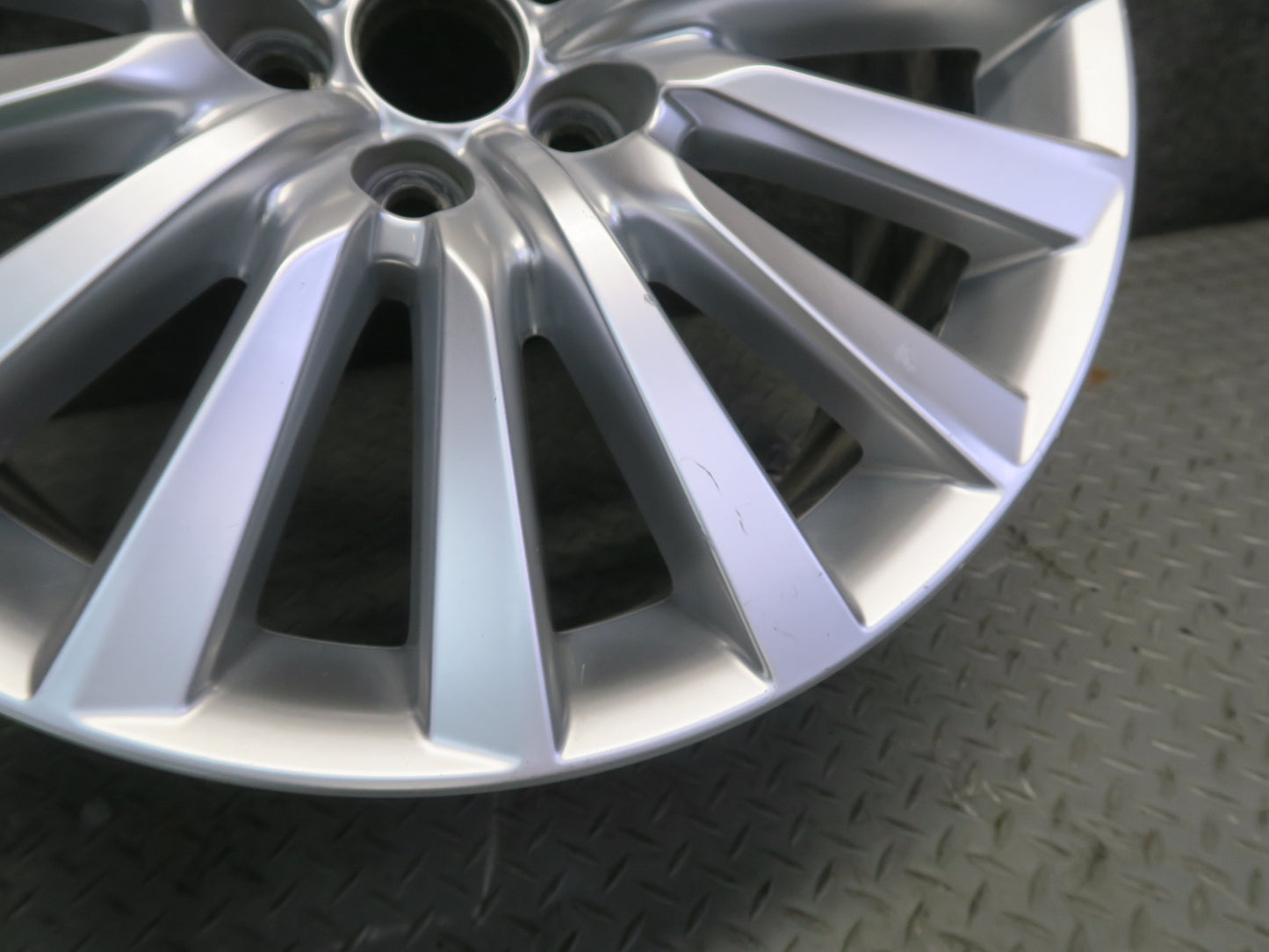 13-17 Lexus LS460 Factory Alloy R19 19" Wheel Rim 19x8J ET35 OEM