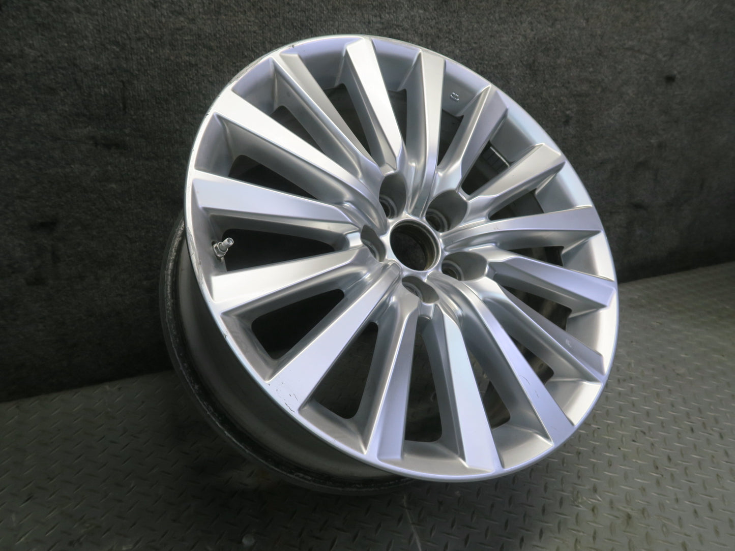 13-17 Lexus LS460 Factory Alloy R19 19" Wheel Rim 19x8J ET35 OEM