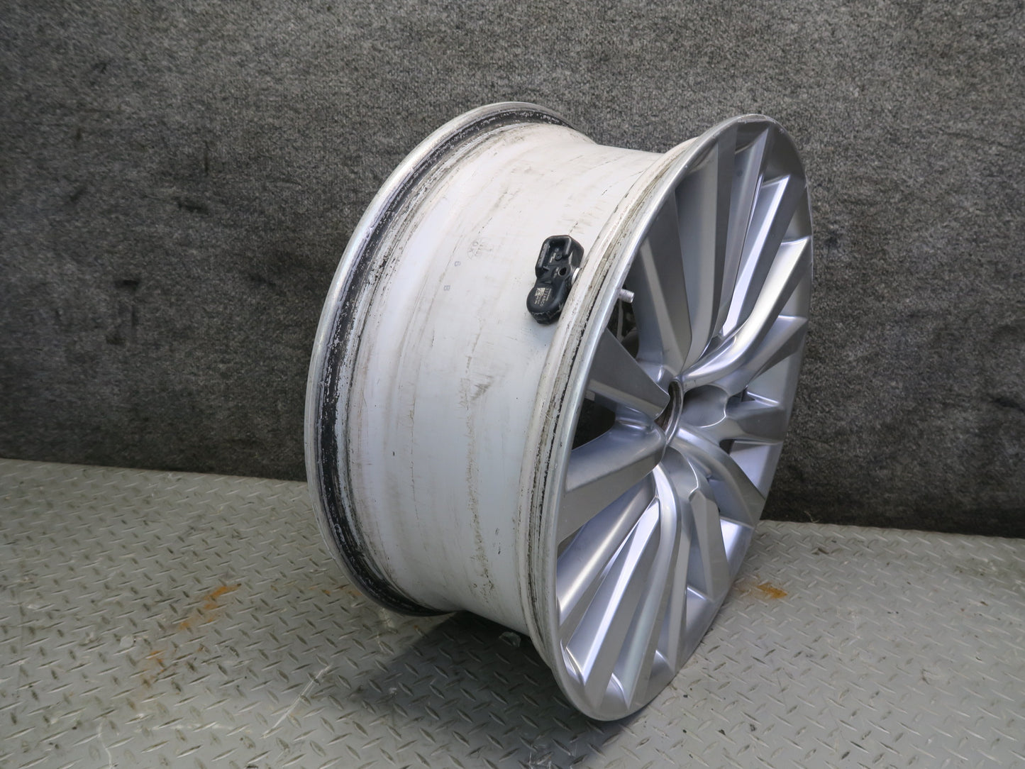 13-17 Lexus LS460 Factory Alloy R19 19" Wheel Rim 19x8J ET35 OEM