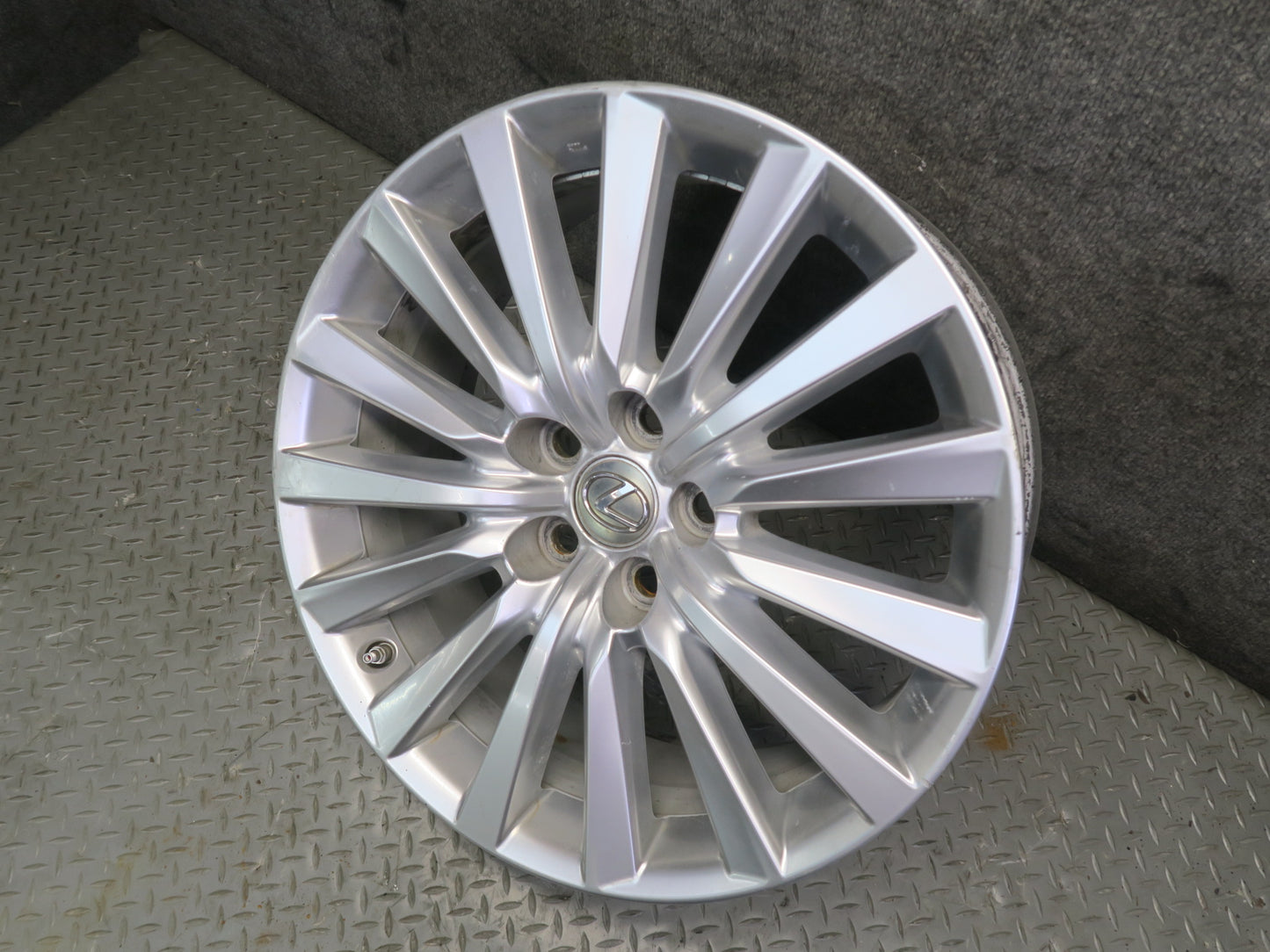 13-17 Lexus LS460 Factory Alloy R19 19" Wheel Rim 19x8J ET35 OEM