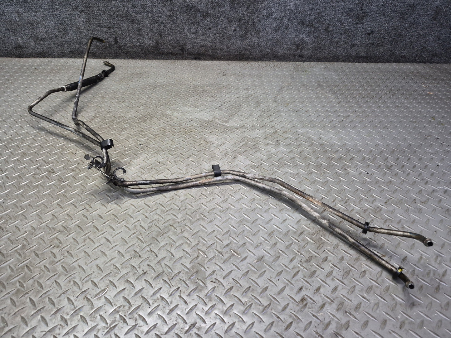 2003-2005 Hummer H2 A/T Automatic Transmission Oil Cooler Hose Pipe Line Set
