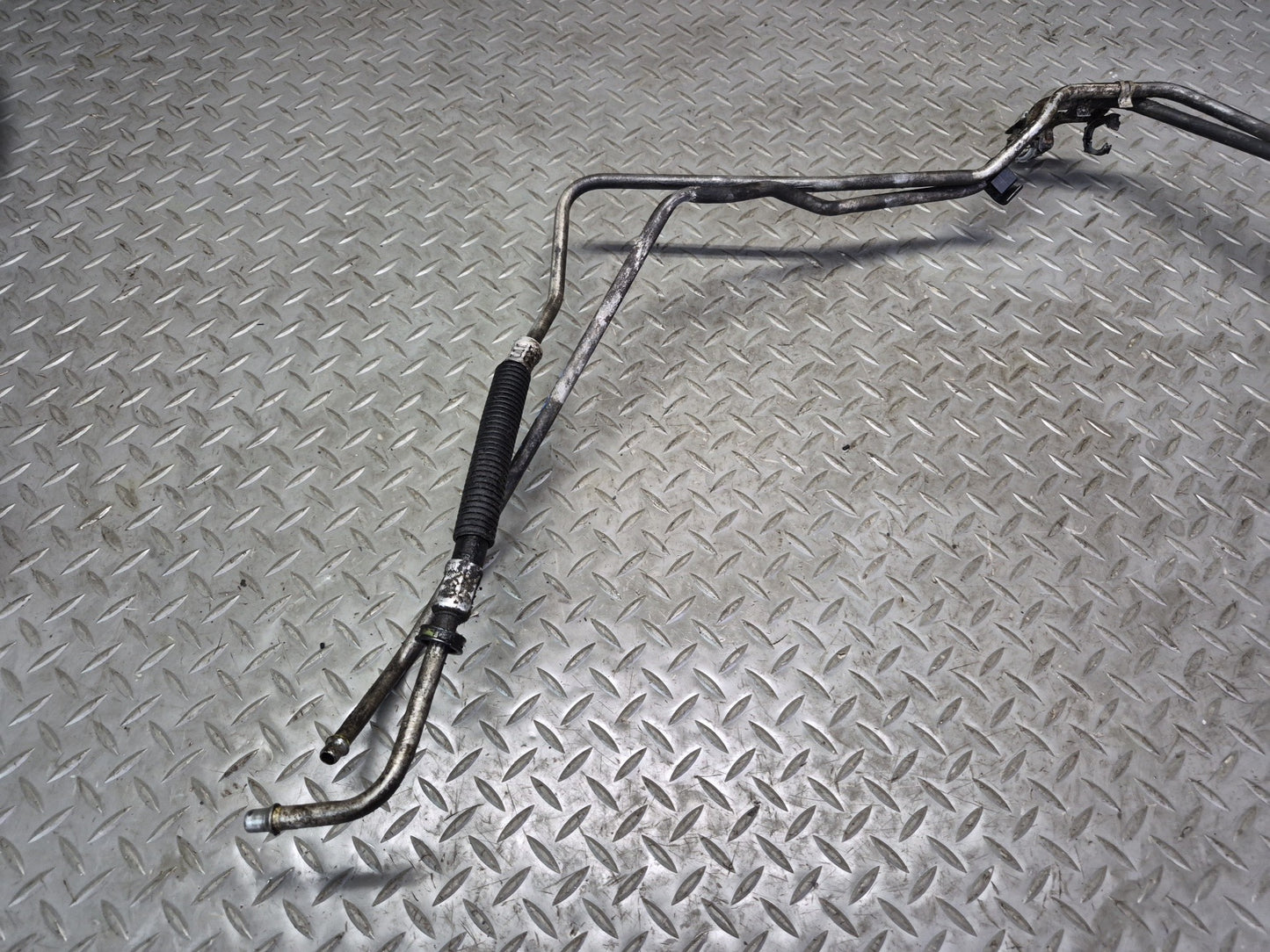 2003-2005 Hummer H2 A/T Automatic Transmission Oil Cooler Hose Pipe Line Set
