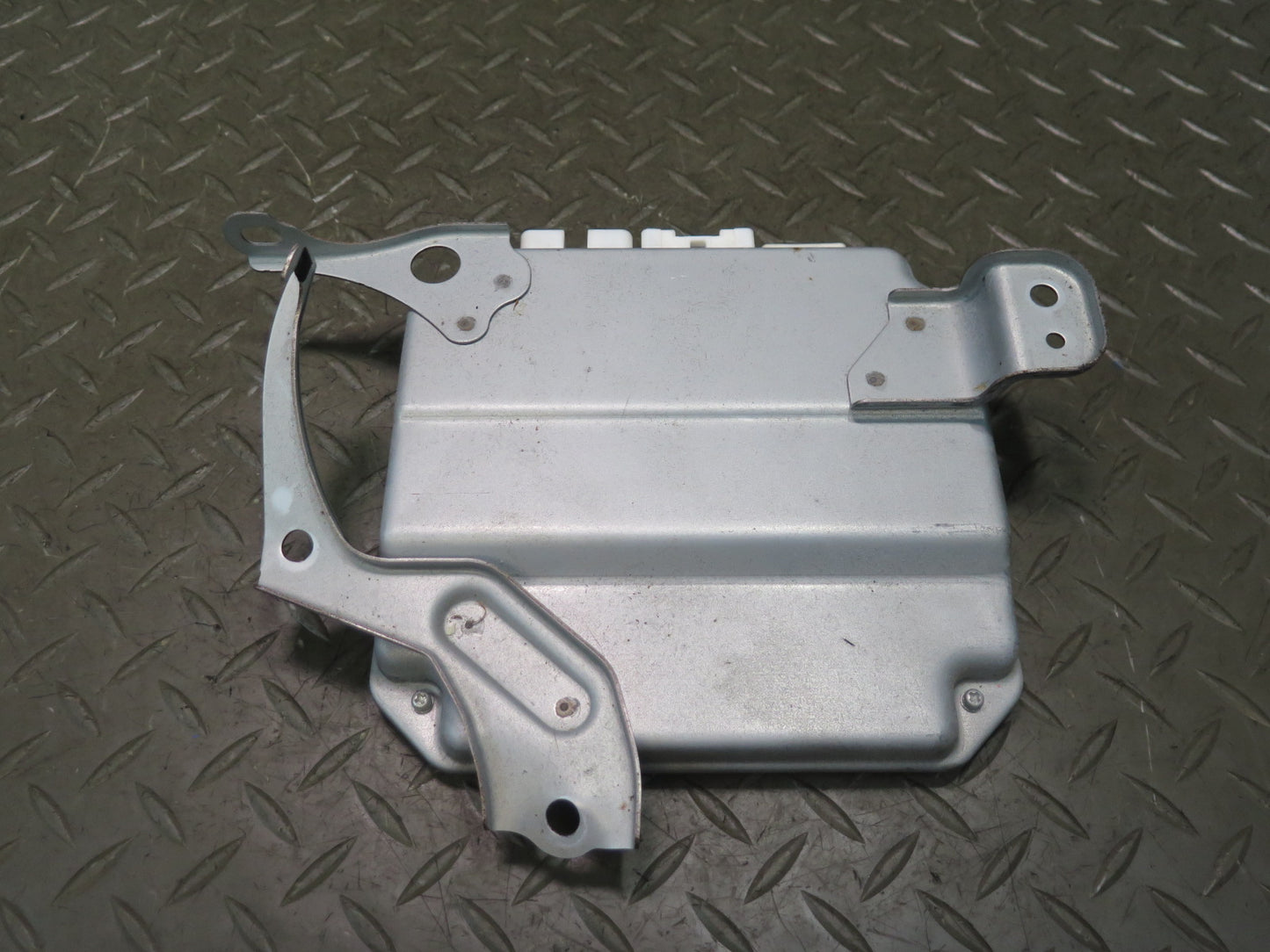 08-09 Lexus UVF46L LS600h Power Steering Control Module 89181-50050 OEM