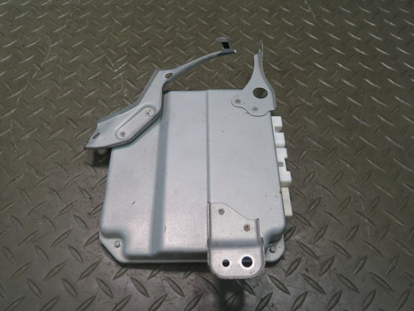 08-09 Lexus UVF46L LS600h Power Steering Control Module 89181-50050 OEM