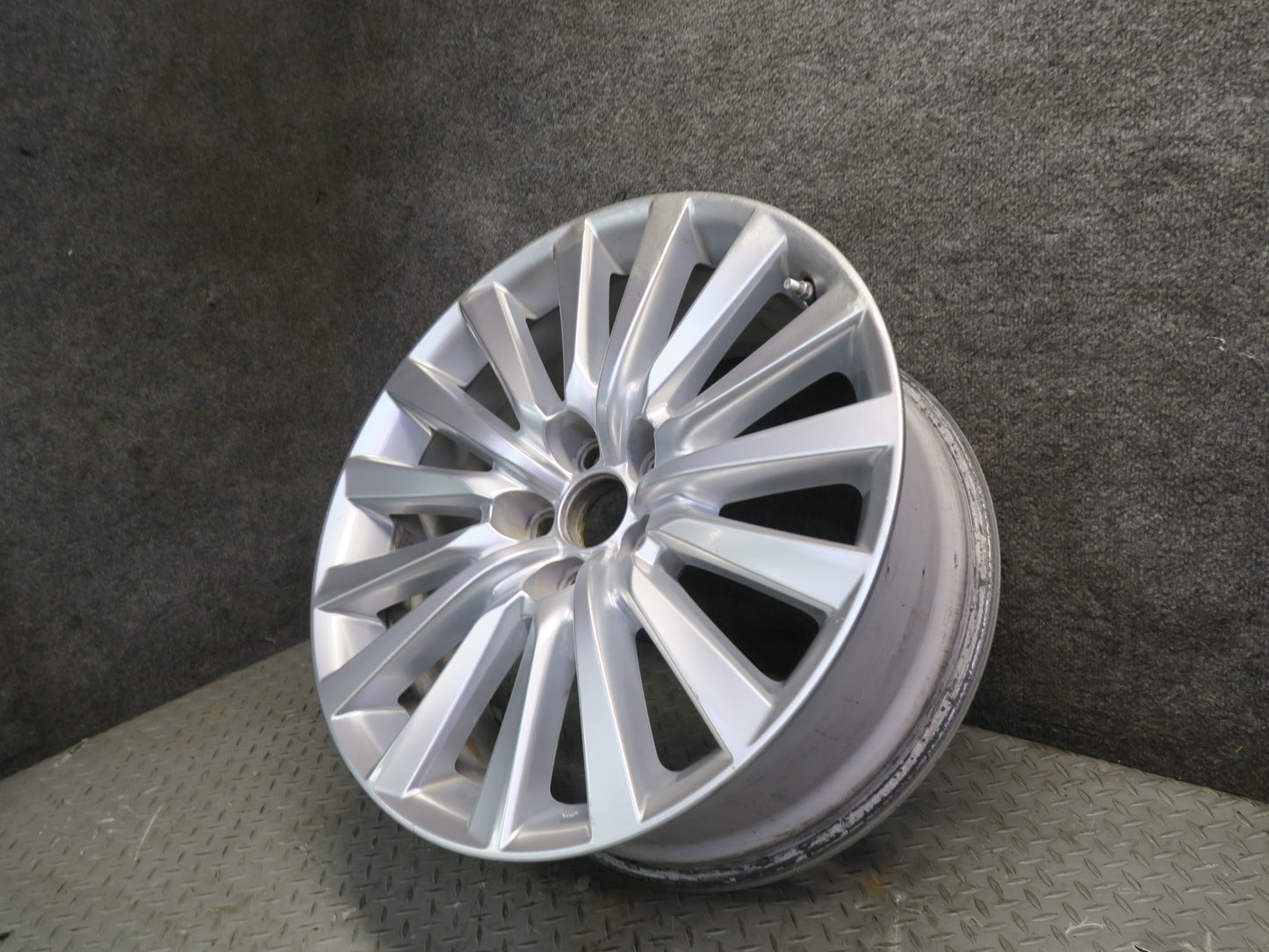 13-17 Lexus LS460 Factory Alloy R19 19" Wheel Rim 19x8J ET35 OEM