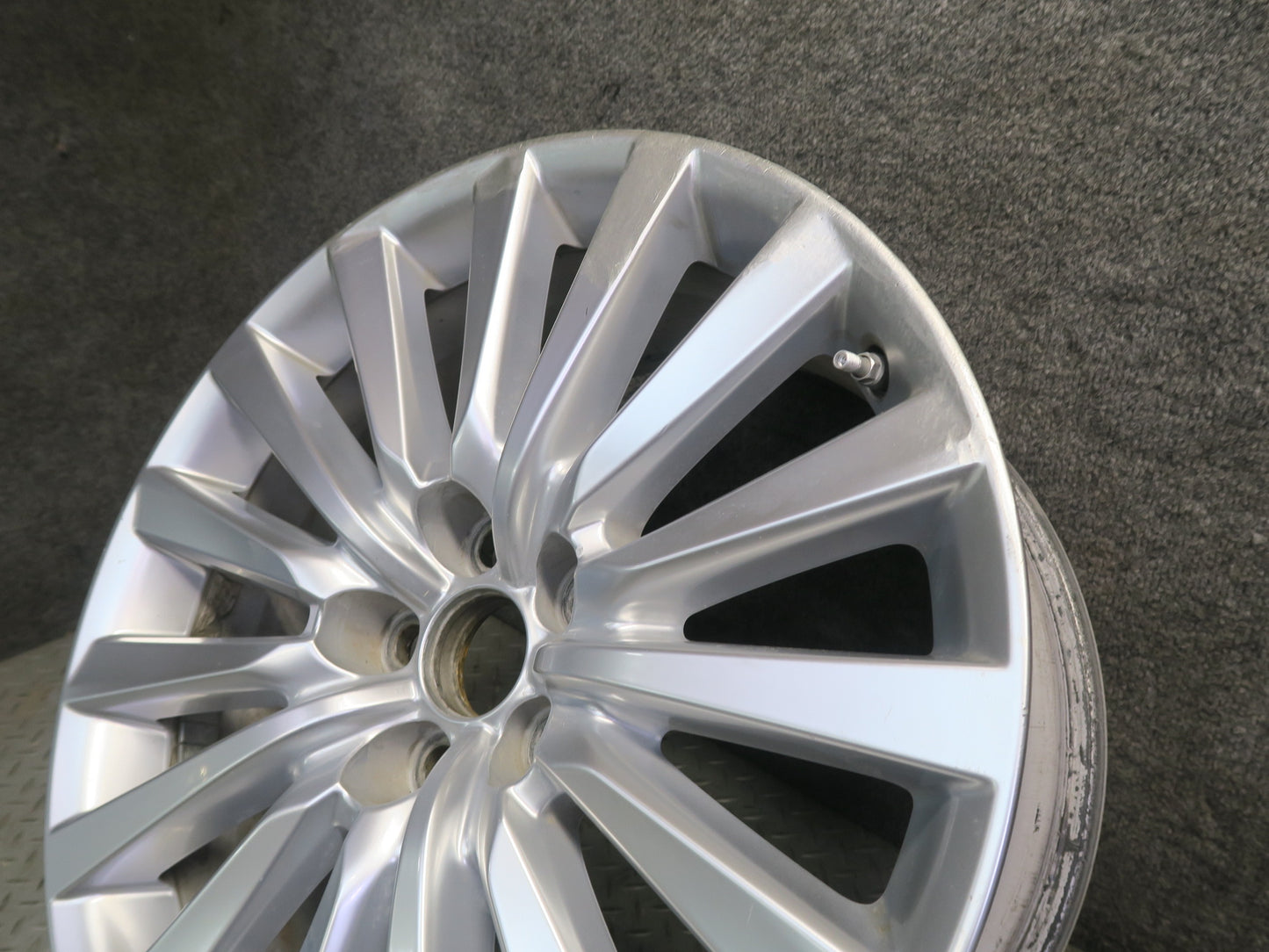 13-17 Lexus LS460 Factory Alloy R19 19" Wheel Rim 19x8J ET35 OEM