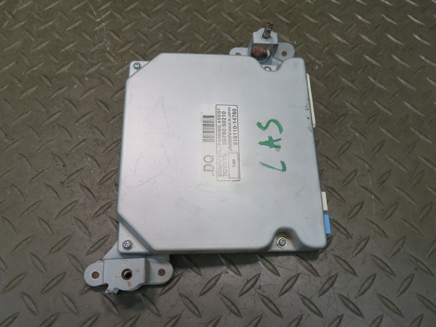 07-09 Lexus UVF46L LS600h LS460 Parking Assist Control Module 86792-50210 OEM