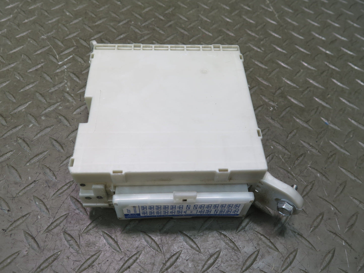 08-09 Lexus UVF46L LS600h Front Right Interior Cabin Fuse Relay Box Module