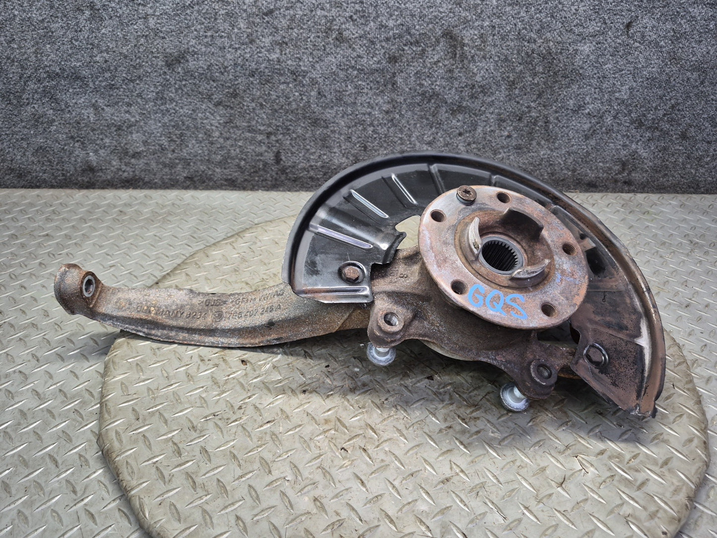 11-15 Audi 4L Q7 AWD Front Left Spindle Knuckle Wheel Hub Bearing 7P6407245A OEM