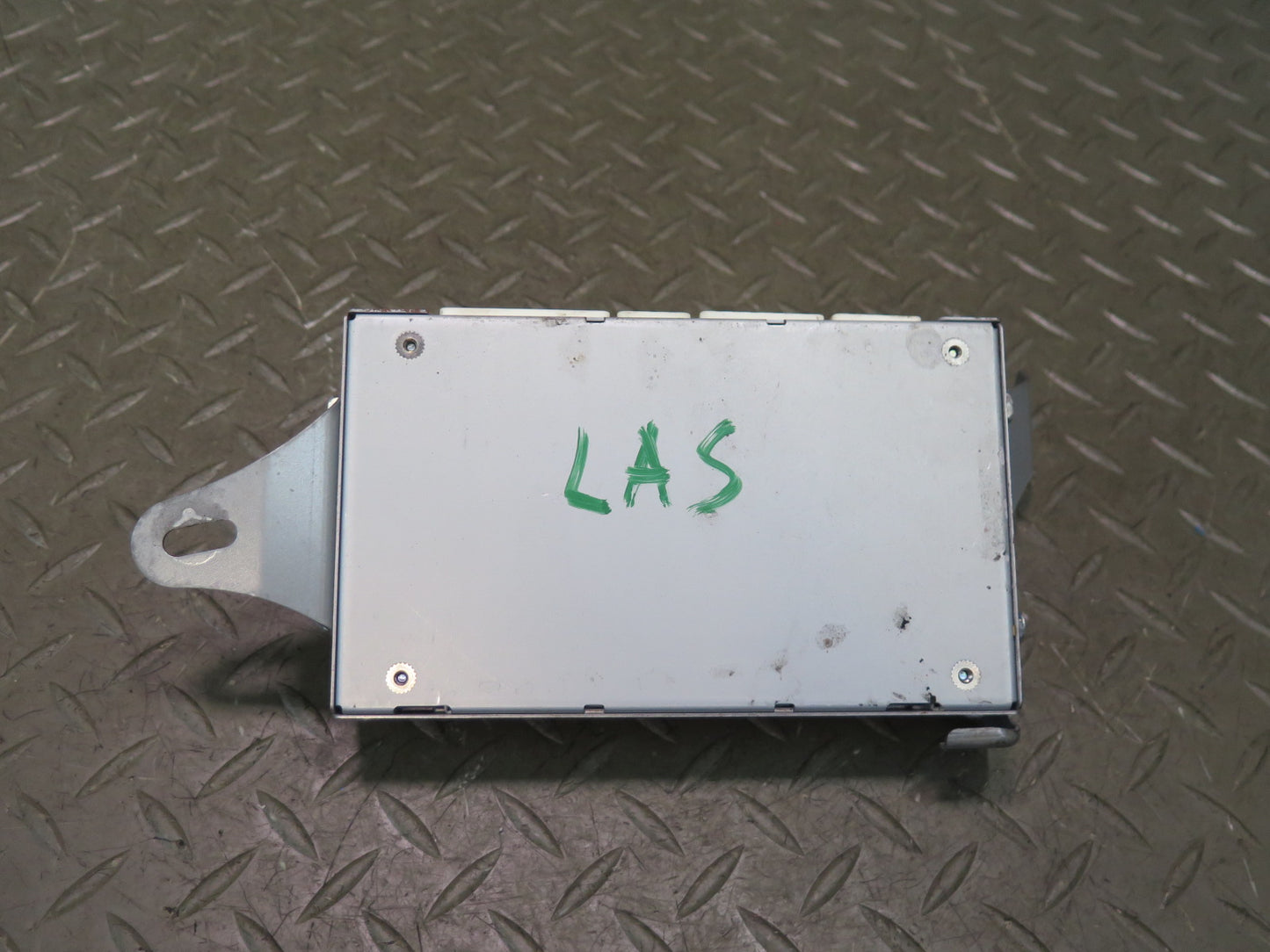 07-09 Lexus UVF46L LS600h LS460 Display Selector Control Module 86112-30100 OEM