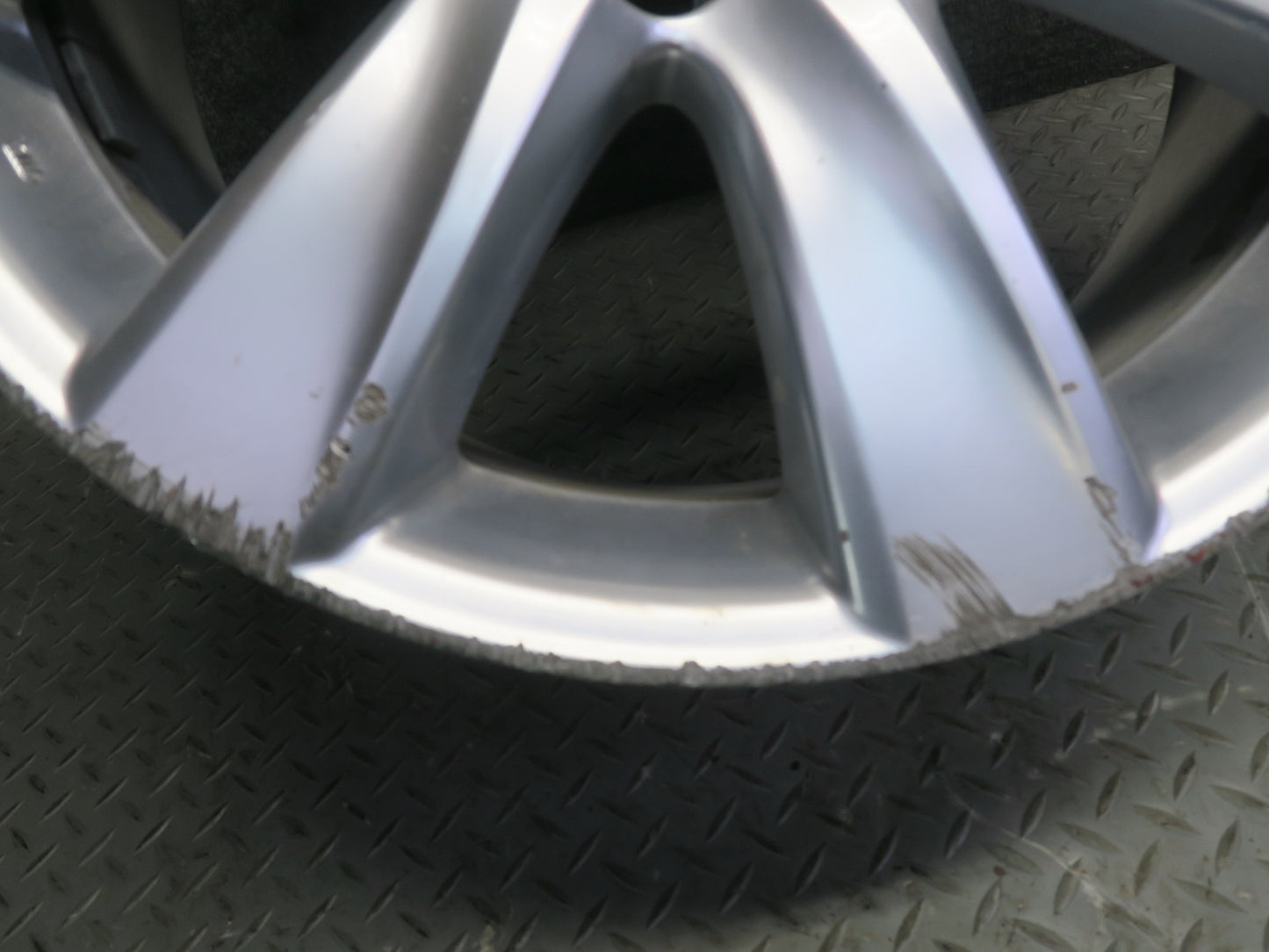 08-16 Lexus UVF46L LS600h Factory Alloy R19 19" Wheel Rim 19x8J ET35 OEM