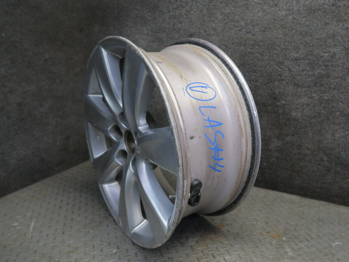 08-16 Lexus UVF46L LS600h Factory Alloy R19 19" Wheel Rim 19x8J ET35 OEM