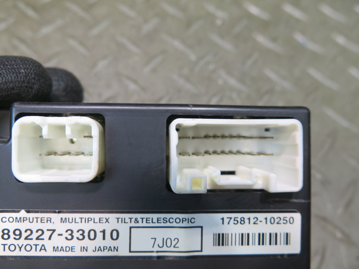 07-09 Lexus UVF46L LS600h LS460 Tilt & Telescopic Control Module 89227-33010 OEM