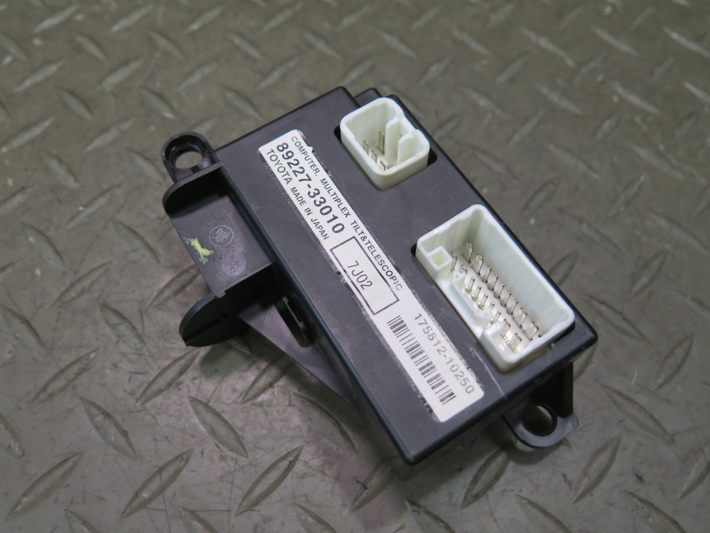 07-09 Lexus UVF46L LS600h LS460 Tilt & Telescopic Control Module 89227-33010 OEM