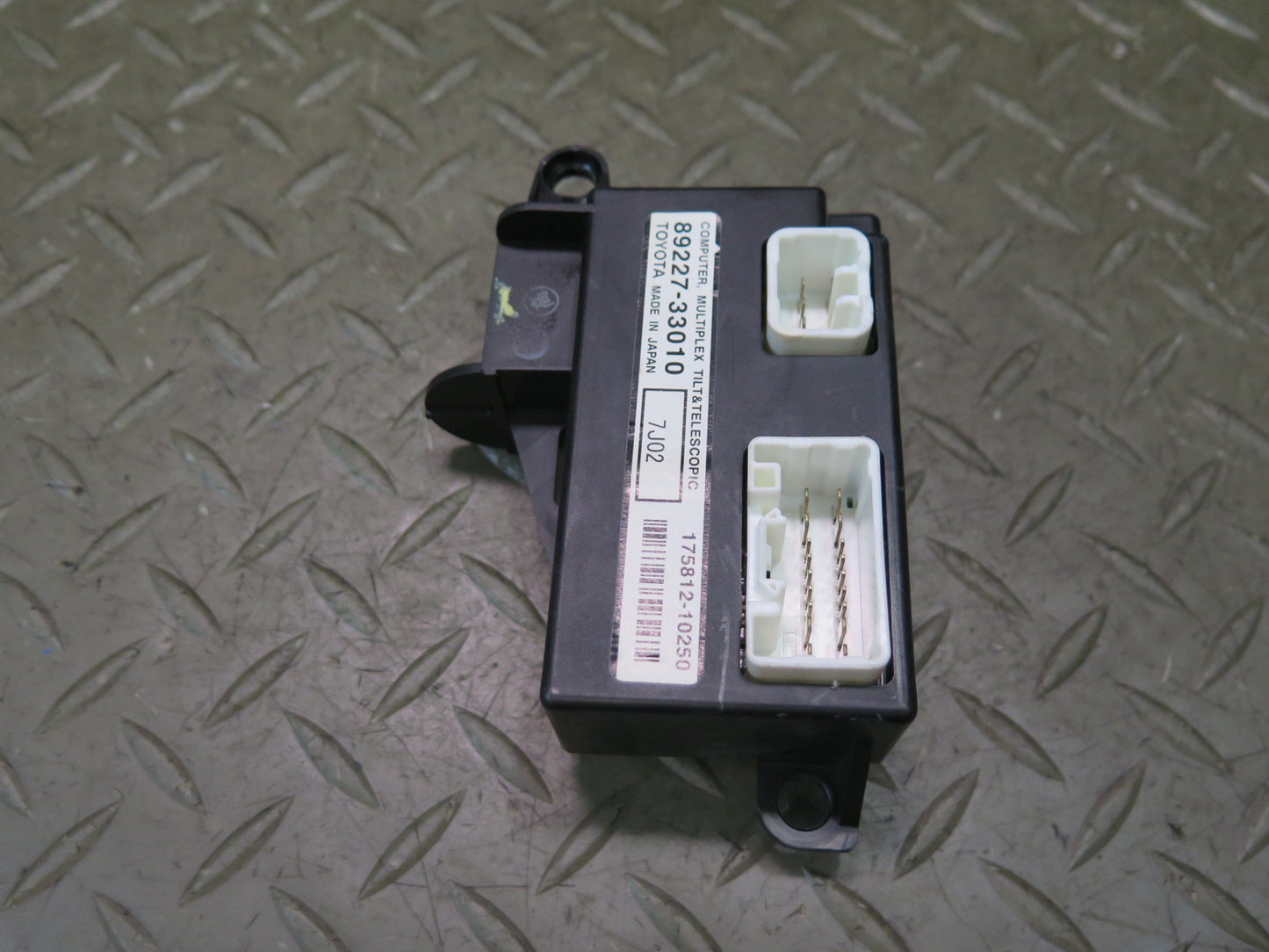 07-09 Lexus UVF46L LS600h LS460 Tilt & Telescopic Control Module 89227-33010 OEM