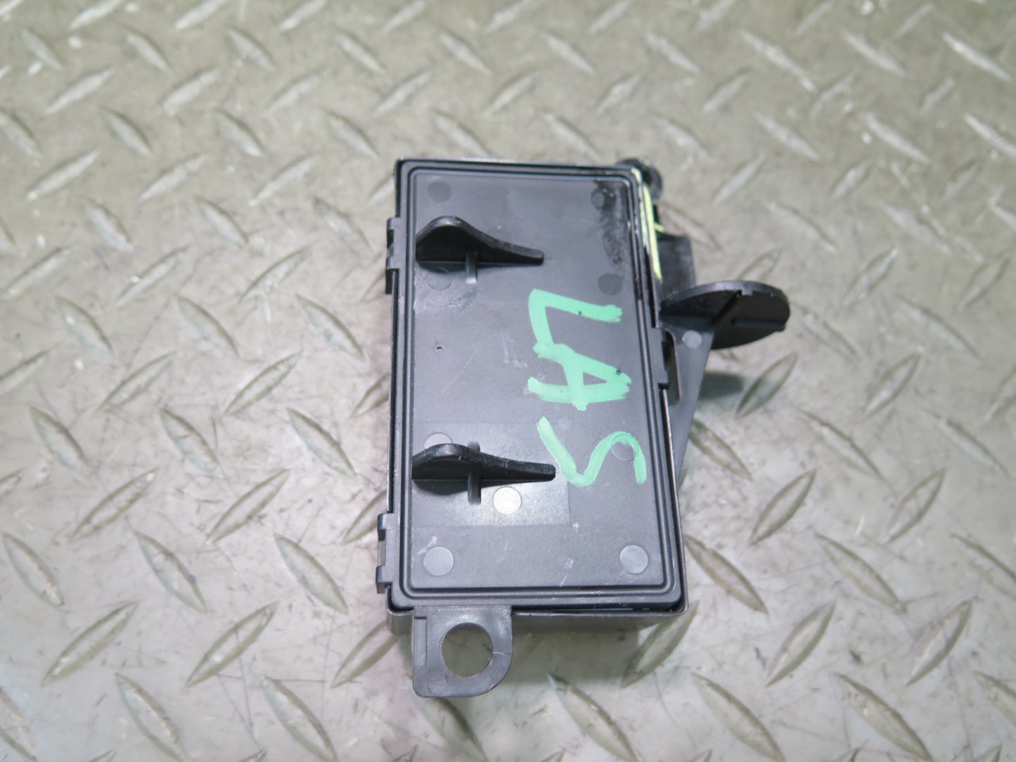 07-09 Lexus UVF46L LS600h LS460 Tilt & Telescopic Control Module 89227-33010 OEM