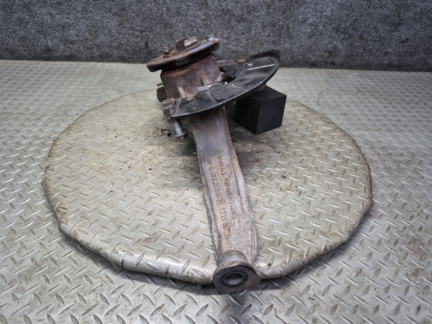 11-15 Audi 4L Q7 3.0L AWD Front Right Spindle Knuckle Wheel Hub 7P6407246A OEM