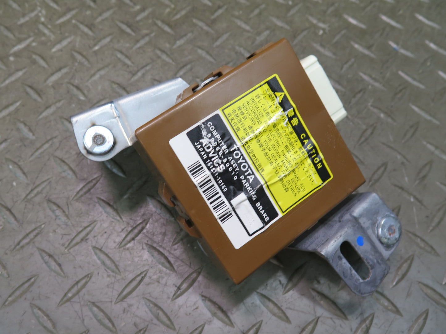 07-09 Lexus UVF46L LS600h LS460 Parking Brake Control Module 89050-50010 OEM