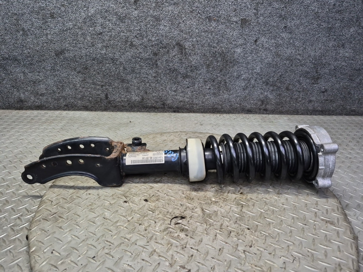 07-15 Audi 4L Q7 AWD Set of 2 Front Left & Right Strut Shock Absorber OEM