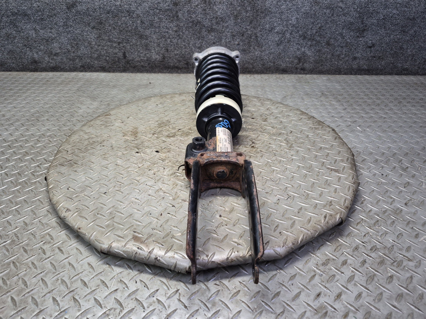07-15 Audi 4L Q7 AWD Set of 2 Front Left & Right Strut Shock Absorber OEM