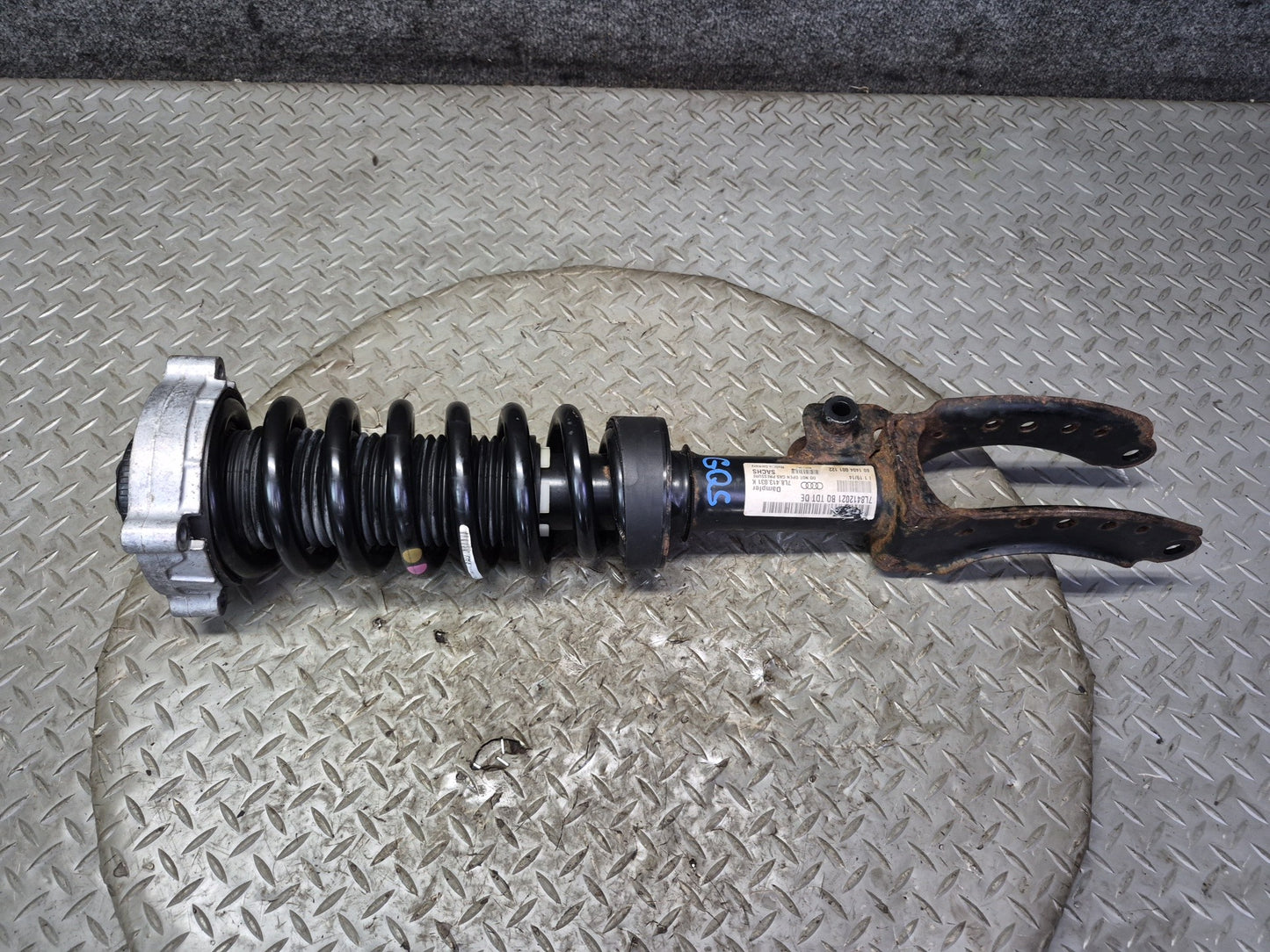 07-15 Audi 4L Q7 AWD Set of 2 Front Left & Right Strut Shock Absorber OEM