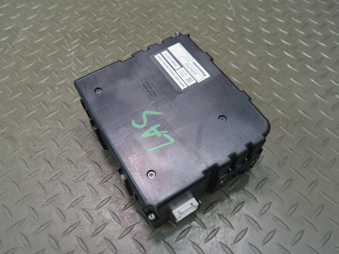 07-17 Lexus UVF46L LS600h LS460 Power Brake Supply Control Module OEM